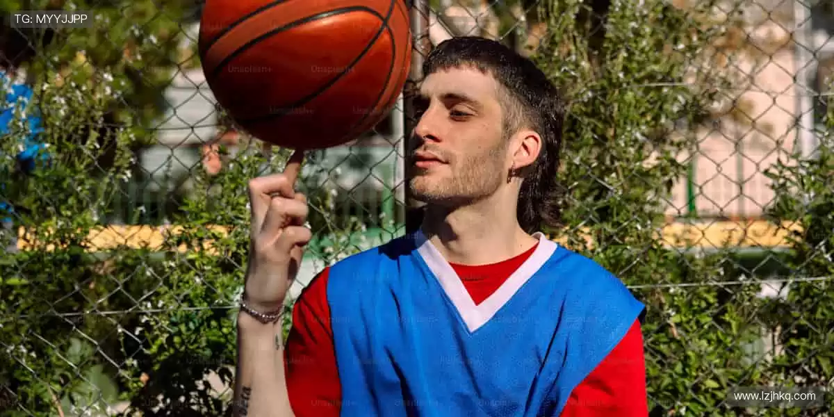 实时解说，你的专属观赛搭子！🎙️🎮